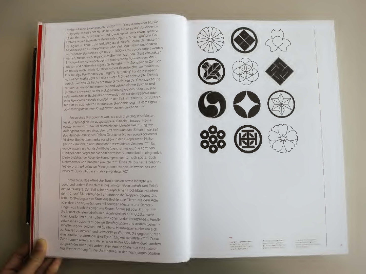 Logo Modernism - Fireflies